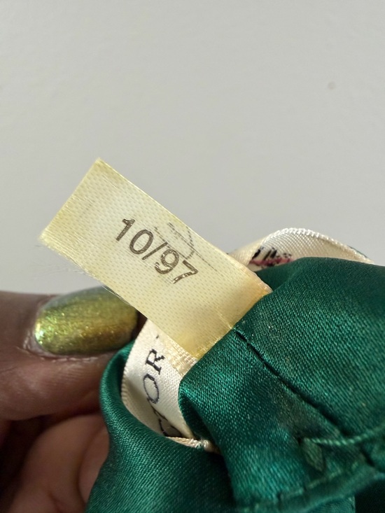 90s Vintage Victoria’s Secret Silk Slip Dress XS Emerald Green Gold Embroidered - Picture 10 of 11